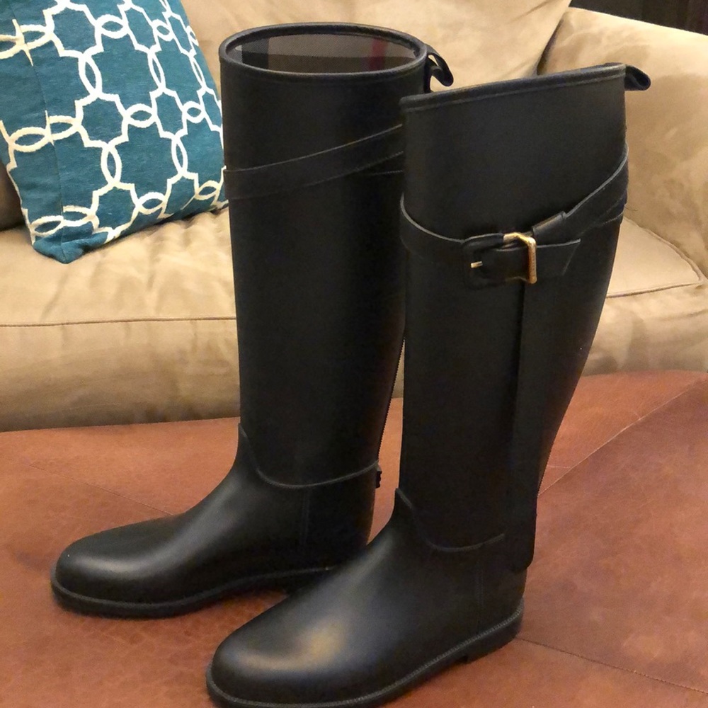 Burberry rainboots - Picture 3 of 8